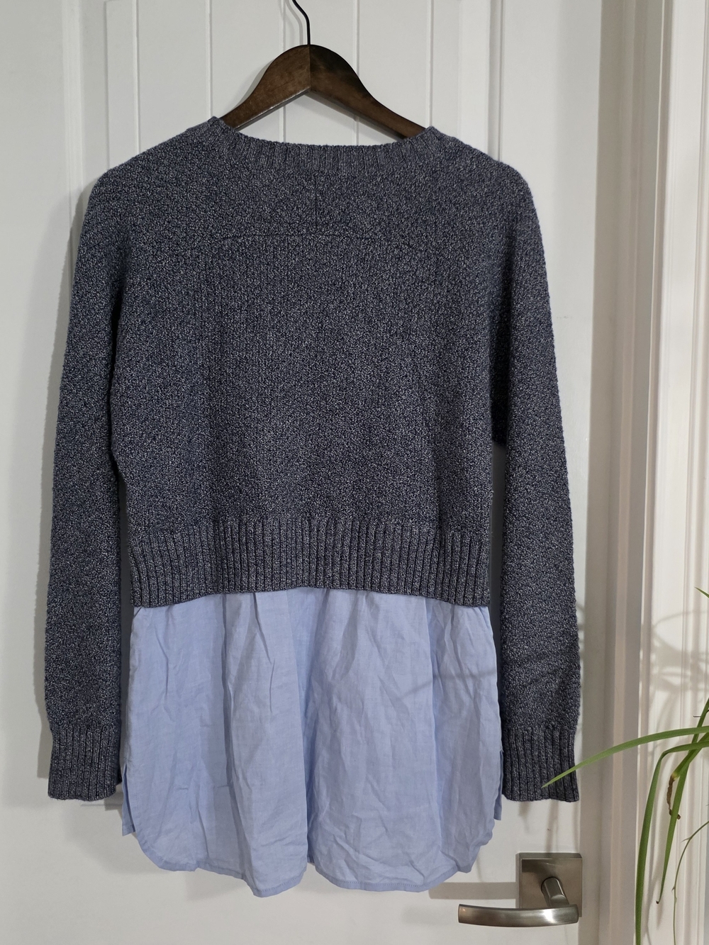 Banana Republic Layered Sweater Shirt | Gray Knit Pullover with Blue Hem | Med - Picture 10 of 11